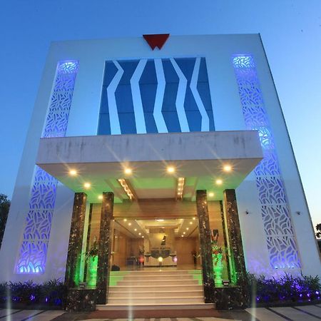 Wingston A Treehouse Hotel Goverdhan Radha Kund Екстер'єр фото