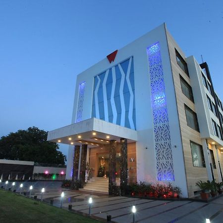 Wingston A Treehouse Hotel Goverdhan Radha Kund Екстер'єр фото