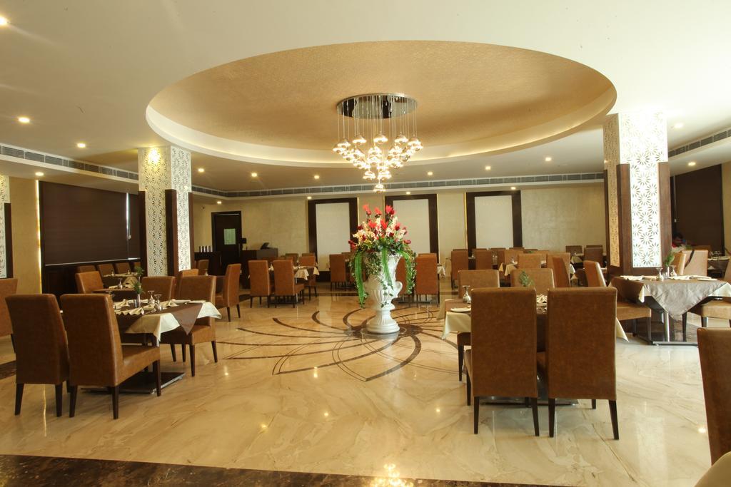 Wingston A Treehouse Hotel Goverdhan Radha Kund Екстер'єр фото